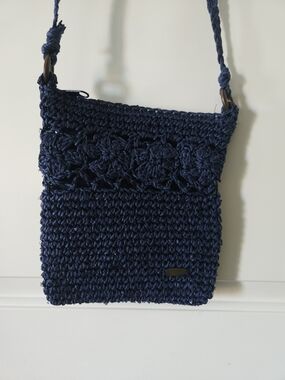 Rare New Old Stock (NOS) Vintage Cappelli Straworld Navy Crochet Crossbody Bag